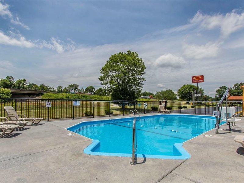 Econo Lodge Cornersville Exterior photo