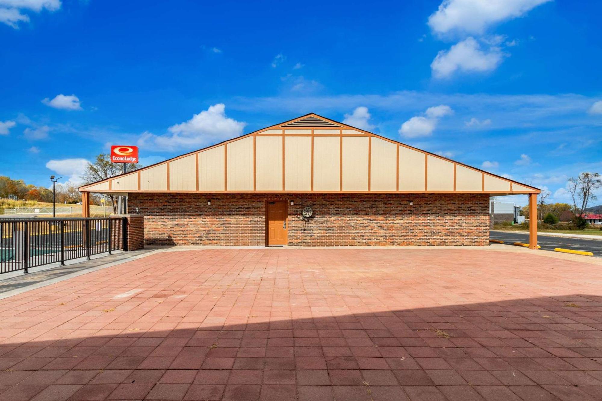 Econo Lodge Cornersville Exterior photo