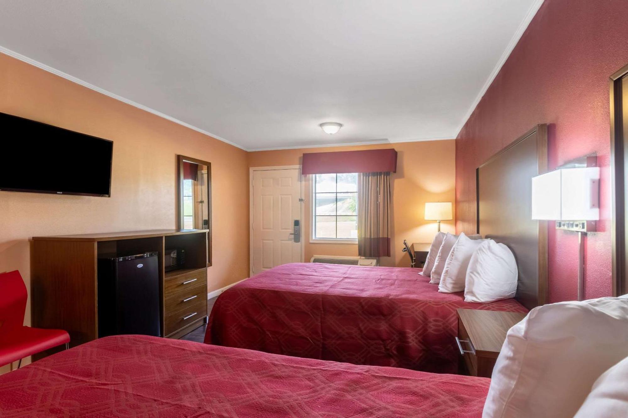 Econo Lodge Cornersville Exterior photo