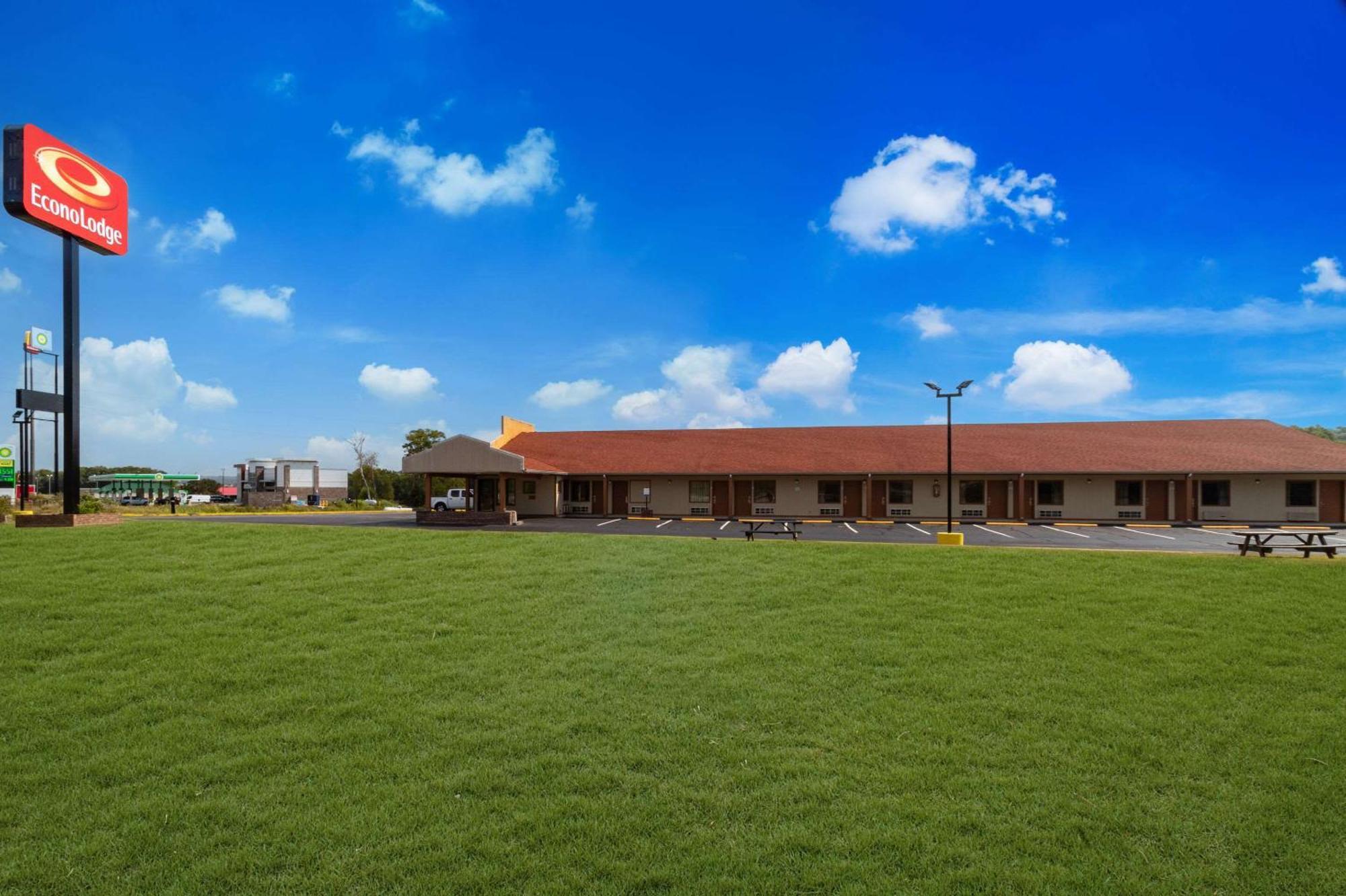 Econo Lodge Cornersville Exterior photo