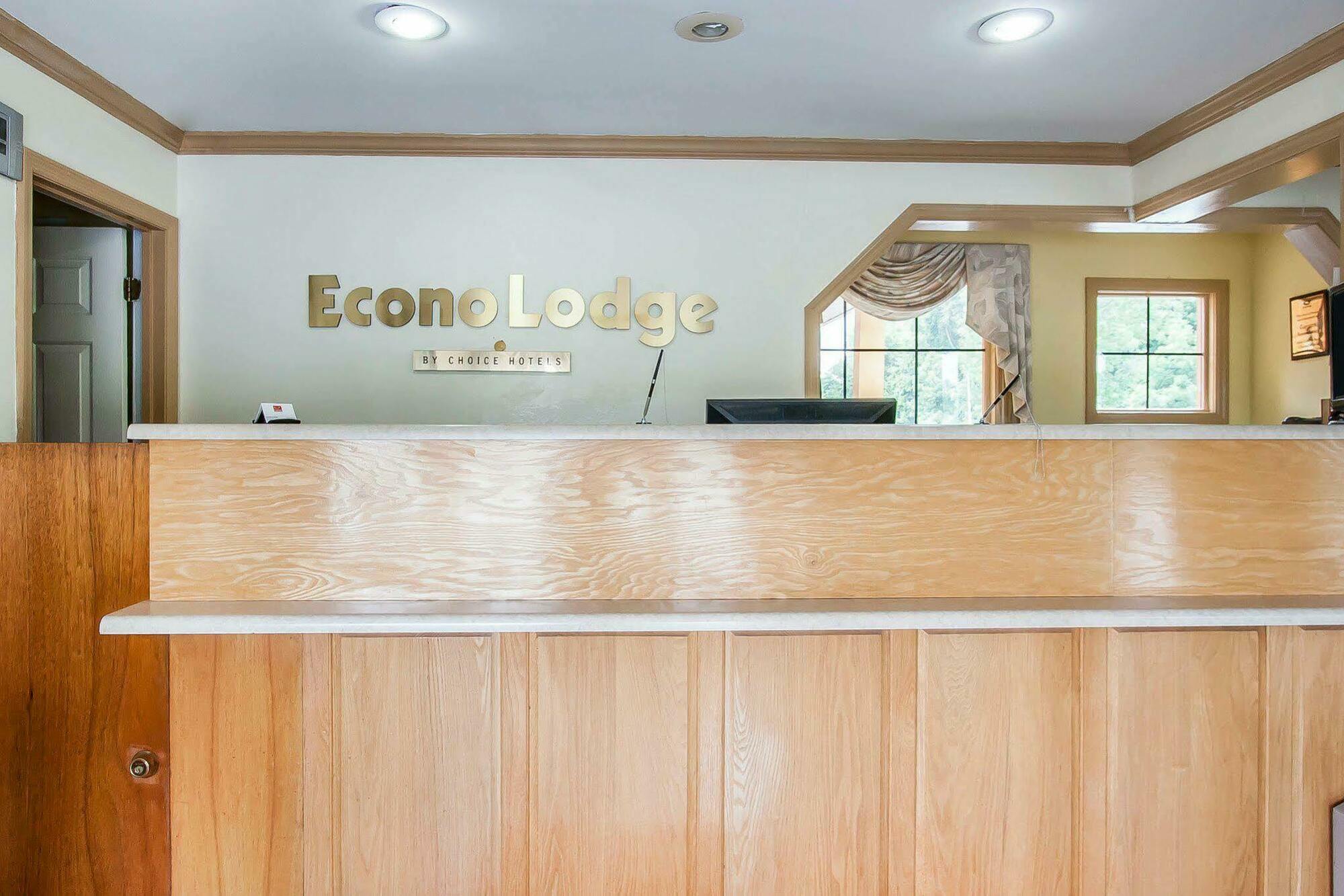 Econo Lodge Cornersville Exterior photo